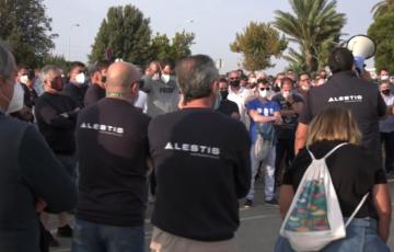 Imagen de una de las últimas concentraciones por los despidos en Alestis-Puerto Real