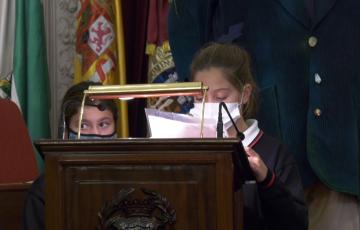Los escolares de Cádiz entregan al alcalde propuestas para mejorar la vida de los niños y niñas de la ciudad