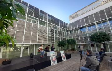 La obra ha sido premiada con el premio Kutxa Ciudad de Irún 