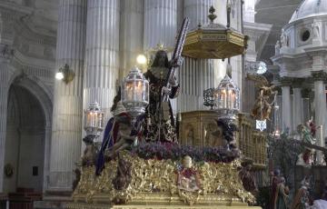 El paso de Nuestro Padre Jesús Nazareno durante la misa