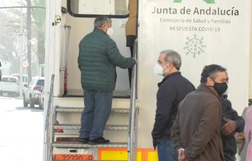 Leve descenso en la incidencia de la pandemia en Cádiz 
