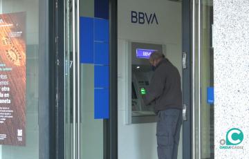Una de las sucursales bancarias situada en la avenida principal de la capital