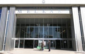 Zona Franca y SAS prorrogan la cesión del edifico Melkart como punto de vacunación masiva contra la covid