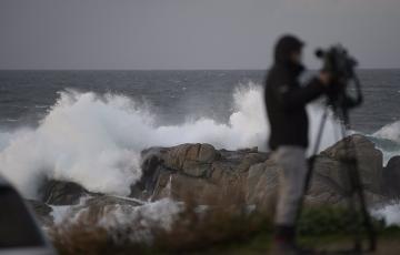 La Aemet prevé aviso amarillo este domingo en la costa gaditana por intenso oleaje.