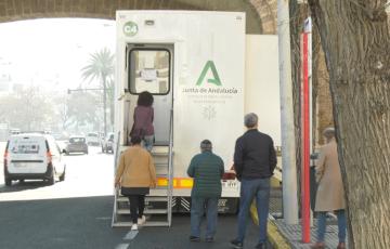 Unidad móvil de vacunaciones 