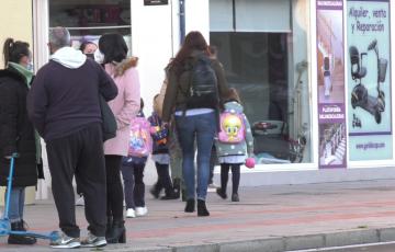 Entrada de centro escolar en Cádiz 