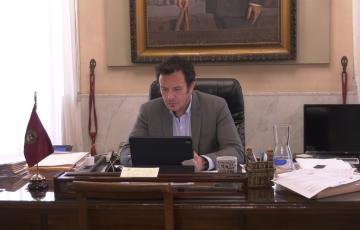 José María González lamenta la ausencia de los alcaldes en el acto del tranvía