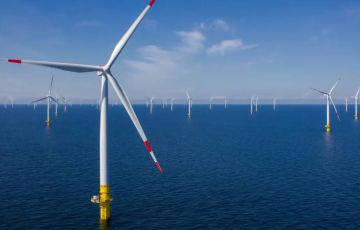 El Ayuntamiento presenta al Puerto de Cádiz un informe contrario al proyecto de parque eólico marino y pide que reconsidere su tramitación.