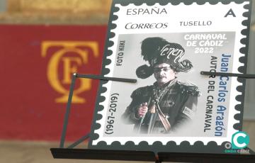 Se suma a otros referentes del Carnaval que cuentan con su estampa propia como Manolo Santander o Paco Alba entre otros.