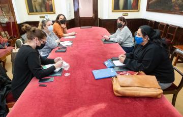 Desde el Ayuntamiento se aboga porque los niños y niñas acudan a centros públicos