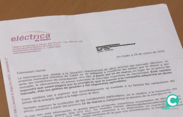Factura de Eléctrica Cádiz que ha llegado a las clientes.