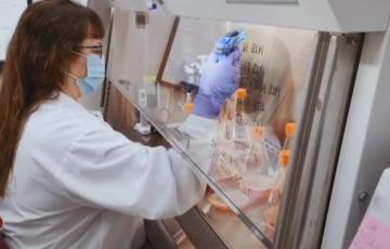 Los científicos recomiendan precaución ante la eliminación de las cuarentenas para los positivos asintomáticos