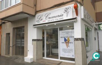 La Cremería muestra un cartel de la degustación solidaria que tendrá lugar el próximo viernes 