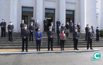 Foto de familia de la visita de la ministra de Defensa en el Instituto Hidrográfico