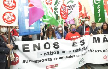 Protesta por la reducción de las ratios y contra el recorte de lineas en colegios e institutos