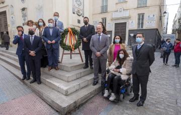 El Ayuntamiento recuerda el 210 aniversario de la Constitución del Doce.