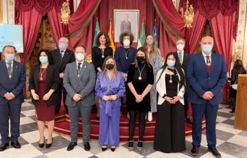 La provincia celebra su día y entrega las medallas a las entidades y personas galardonadas .