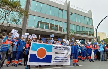 Protestas frente a la sede de la Consejería de Salud.