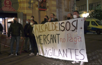 Los vigilantes en una de las protestas.