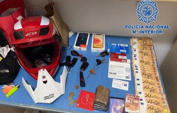 Parte del material incautado por la policía nacional