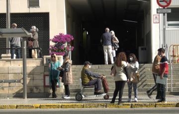 Una imagen de la entrada del hospital Puerta del Mar