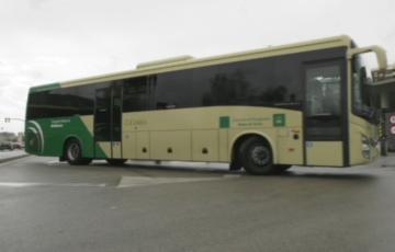 El Ayuntamiento lamenta su exclusión para la puesta en marcha de la nueva línea de autobús desde Puerto Real