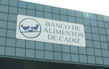 Fachada de la sede del Banco de Alimentos en Bajo de la Cabezuela 