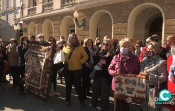 Unas 500 personas se han visto perjudicadas como consecuencia de la extinción de los contratos del profesorado