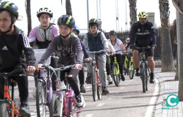 El primero en efectuar un recorrido por el carril bici de la ciudad ha sido Celestino Mutis.