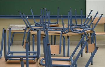 La Junta justifica en la falta de solicitudes la pérdida de dos líneas educativas en Cádiz