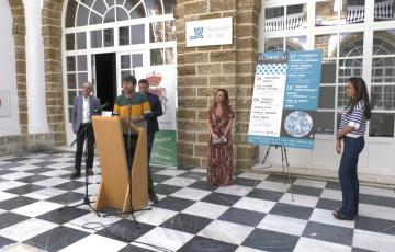 El acto de presentación ha tenido lugar en el patio cubierto de la Diputación de Cádiz