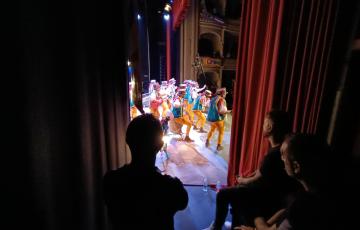 Durante la actuación.