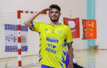 Pedro Olmedo tuvo una actuación destaca siendo el autor de tres de los goles de su equipo