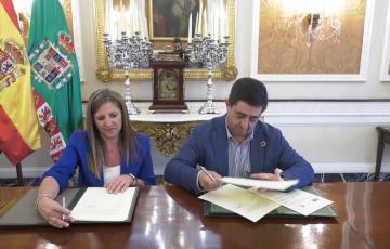 La presidenta de Cádiz y su homólogo de FAMSI firman un convenio de colaboración