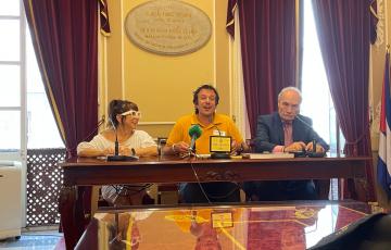 El alcalde junto a la concejala de turismo y el presidente del Consejo de Hermandades y Cofradías