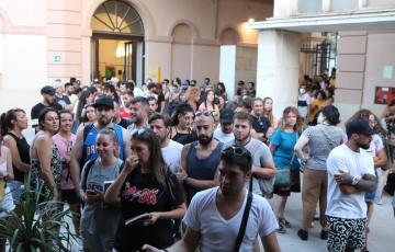 Numeroso público en la Feria del Libro