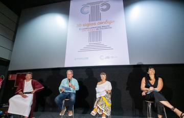 Se han apoyado en personajes históricos como Cristóbal Colón y Julio César para promocionar el comercio local,