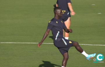 Awer Mabil es la gran novedad del inicio de pretemporada