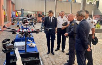 El subdelegado del gobierno supervisa el material incautado en la "Öperación Kraken"