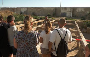 Visita durante la semana de Memoria histórica al cementerio San José 