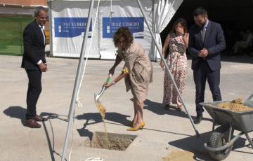 La Ministra de Hacienda participa en la primera piedra de Incubazul 