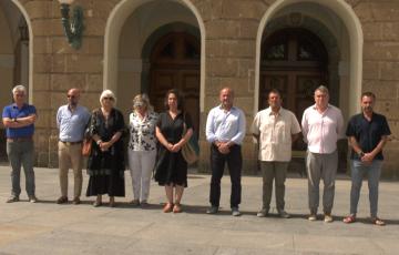 Concentración a las puertas del ayuntamiento gaditano 