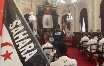Las selecciones de la República Saharaui en el salón de plenos
