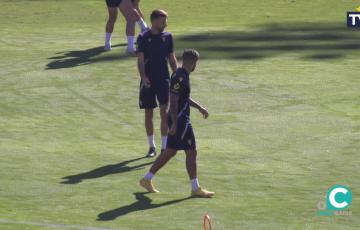 El equipo amarillo entrenando en el estadio Nuevo Mirandilla
