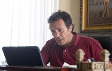 Adelante Cádiz llevará una moción a pleno sobre la regulación de los VTC