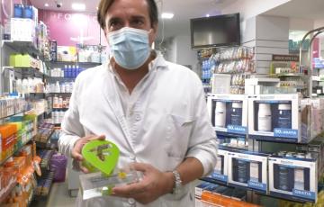 Dos farmacéuticos gaditanos reciben reconocimiento nacional por su labor de divulgación en redes sociales e investigación.