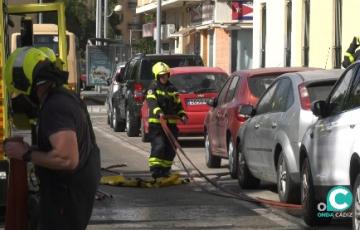 Una dotación de bomberos intervino con inmediatez
