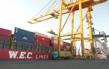 Las exportaciones de Cádiz suponen la cuarta parte de toda Andalucía