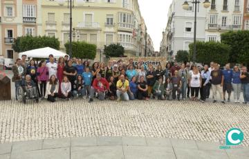 Foto de familia en la Plaza de San Antonio 