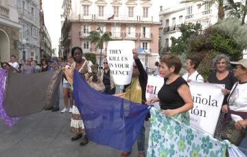 Concentración de APDHA en la Plaza de San Juan de Dios 